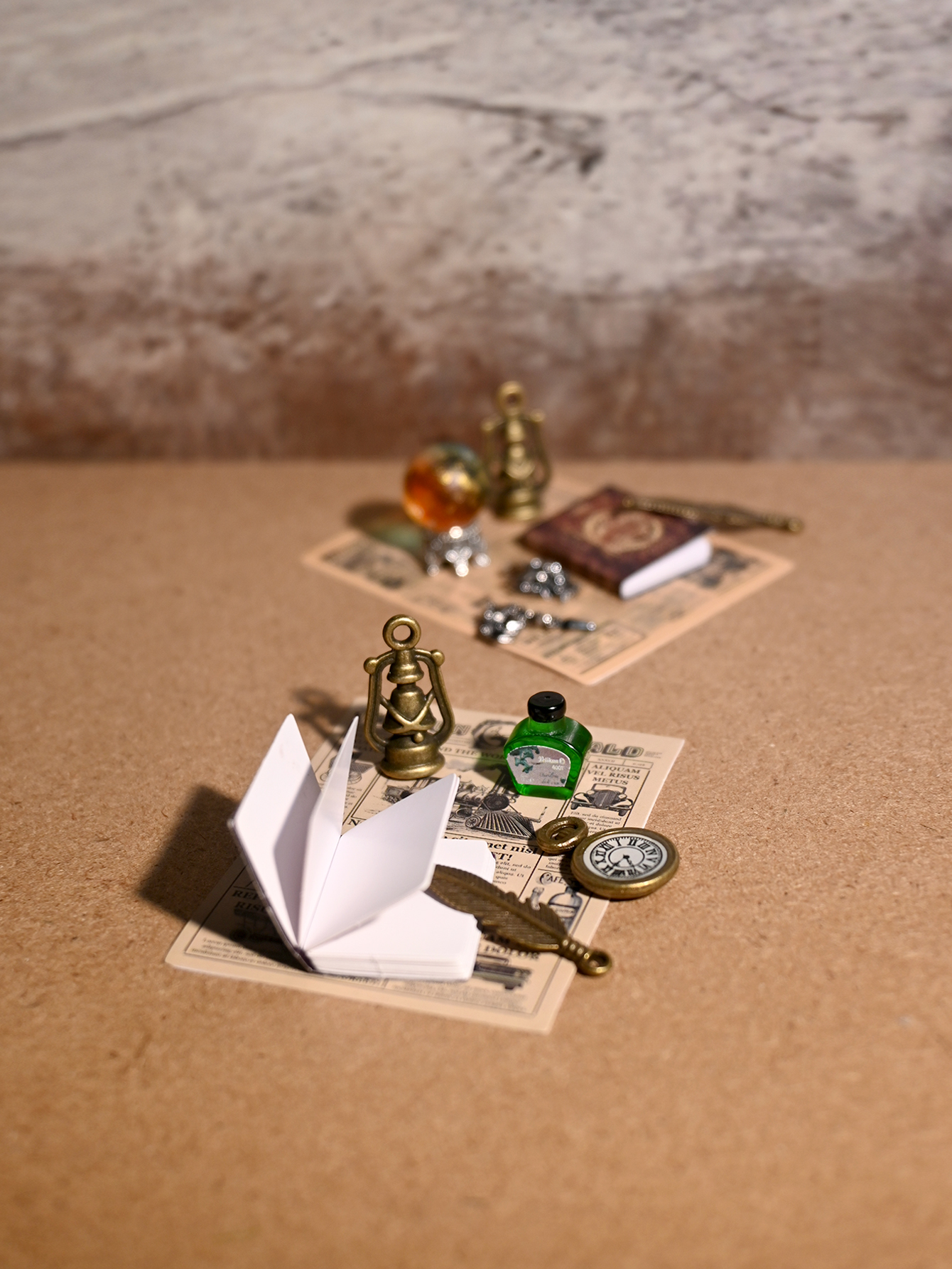Miniature Replica Magic Vintag - Photography Of Book บทวิจารณ์และราคา
