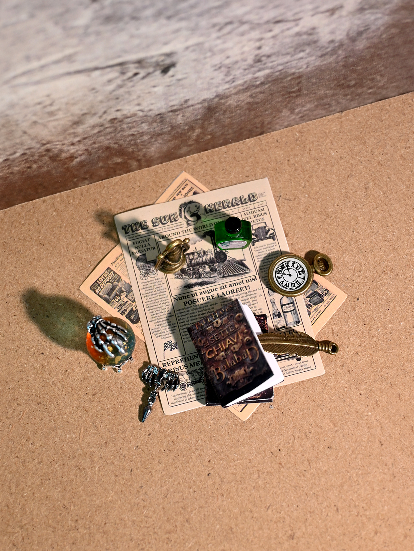 Miniature Replica Magic Vintag - Photography Of Book บทวิจารณ์และราคา